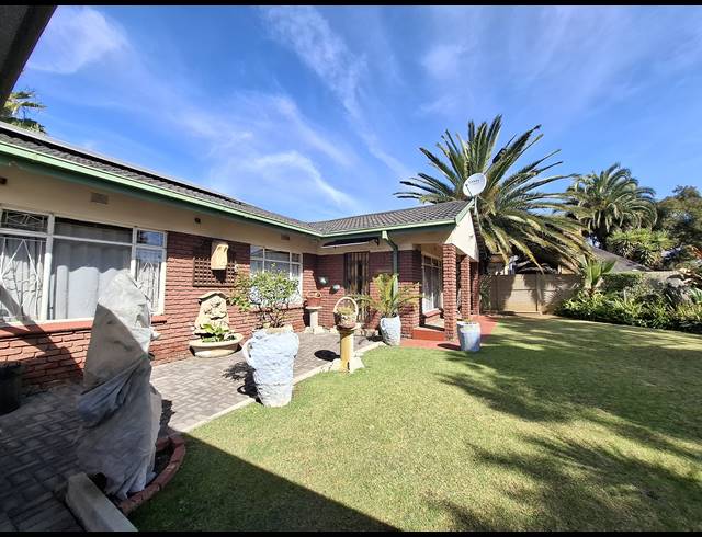 4 BEDROOM HOUSE FOR SALE IN VANDERBIJLPARK SE 7